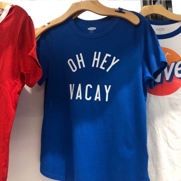 Old navy t shirt - Picture 2 of 6